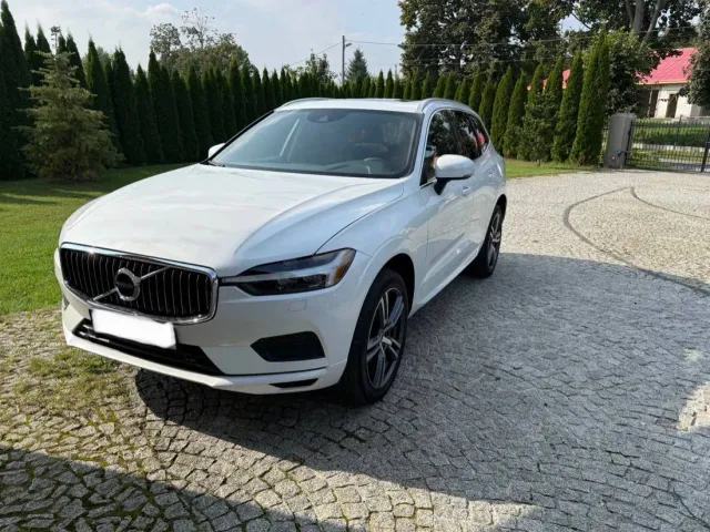 Volvo XC60 - фото 1