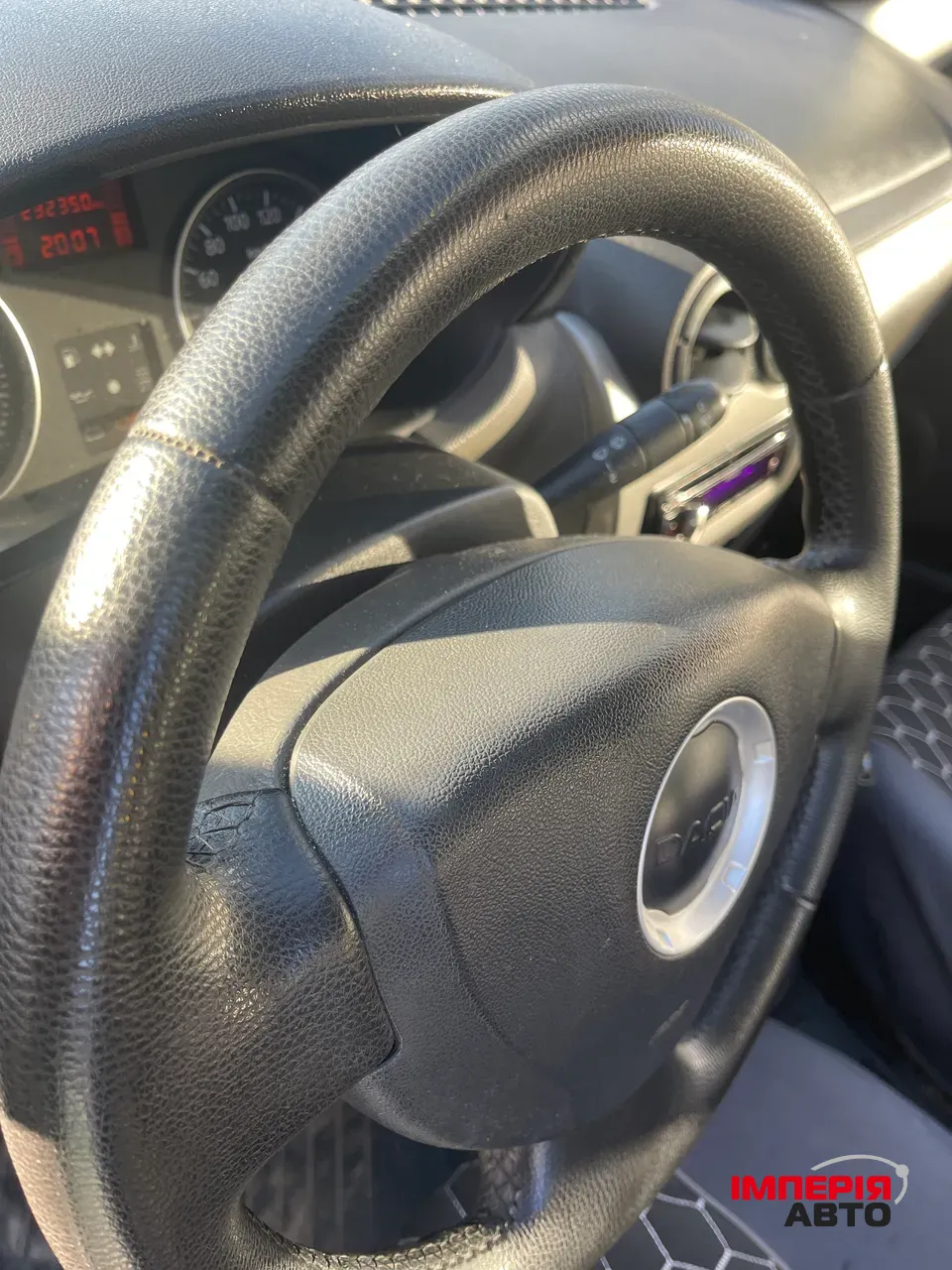 Dacia Sandero - фото 8