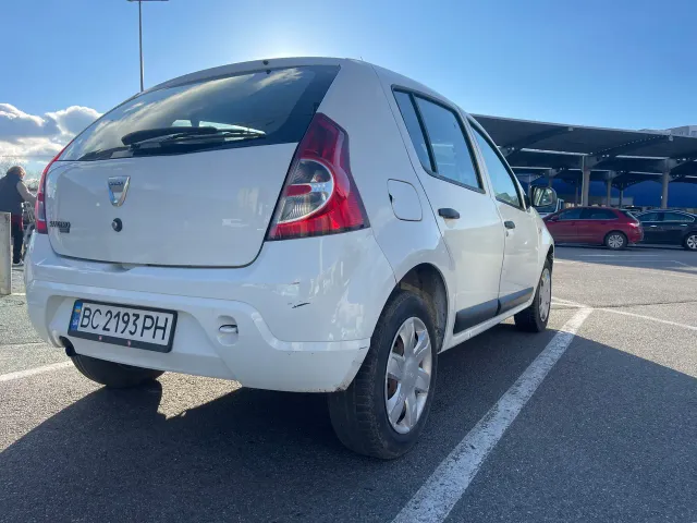Dacia Sandero - фото 4