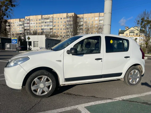 Dacia Sandero - фото 2