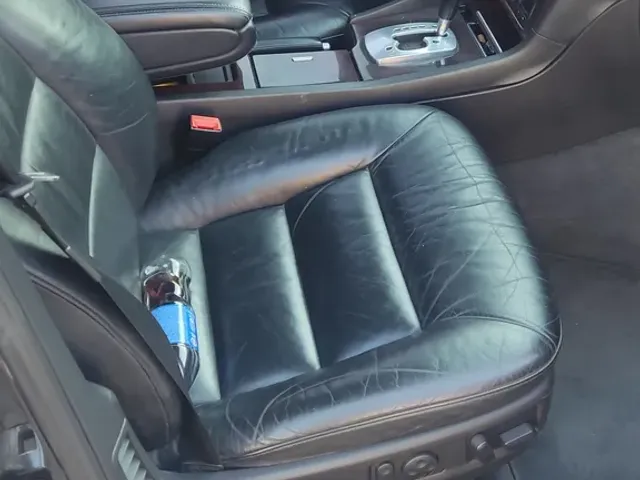 Audi A8 - фото 5