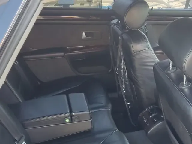 Audi A8 - фото 4