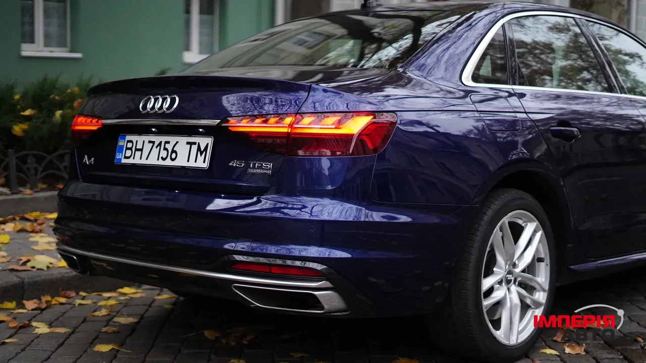 Audi A4 - фото 34