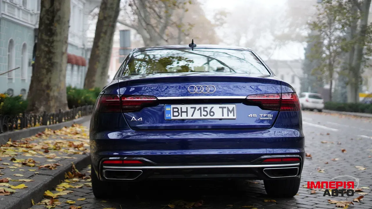 Audi A4 - фото 20