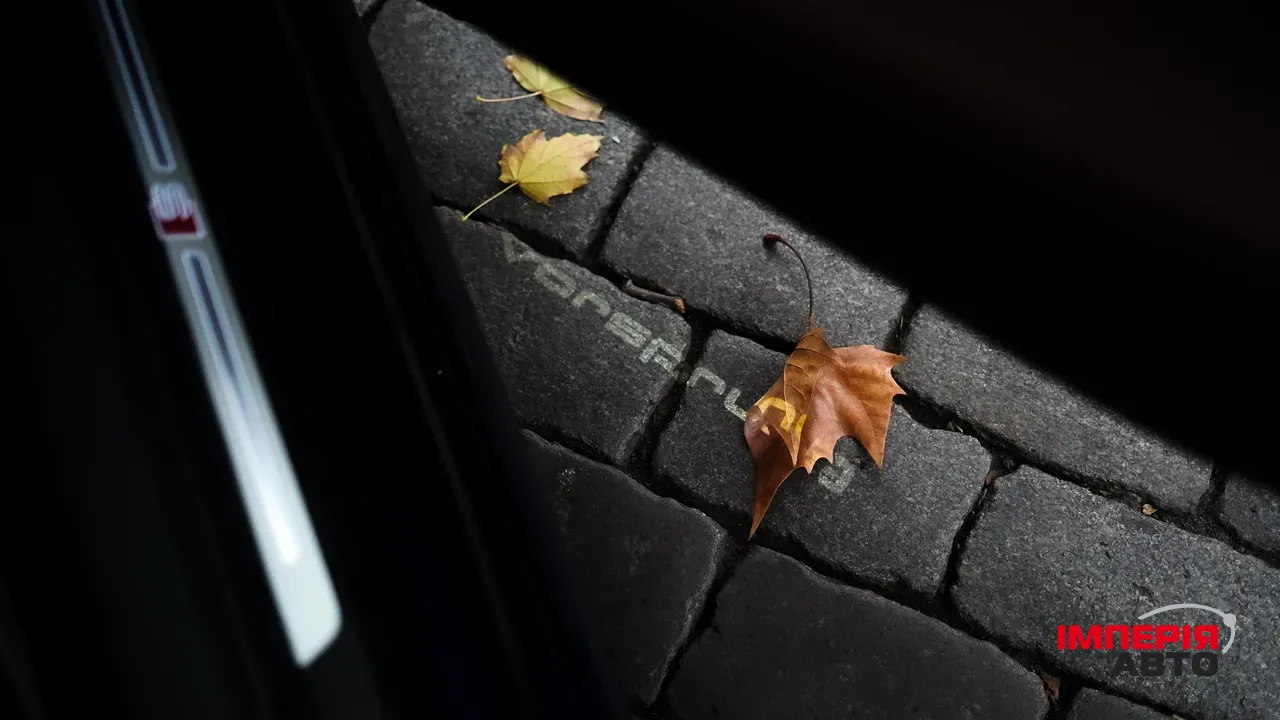 Audi A4 - фото 23