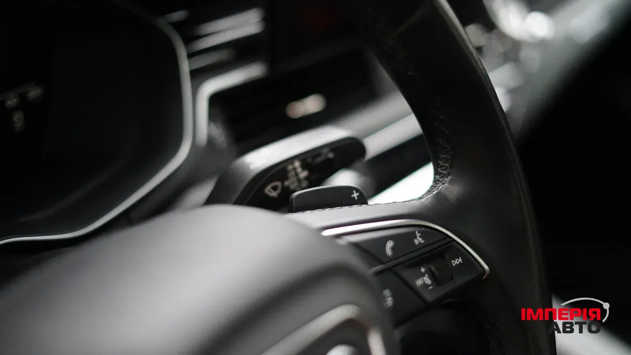 Audi A4 - фото 13