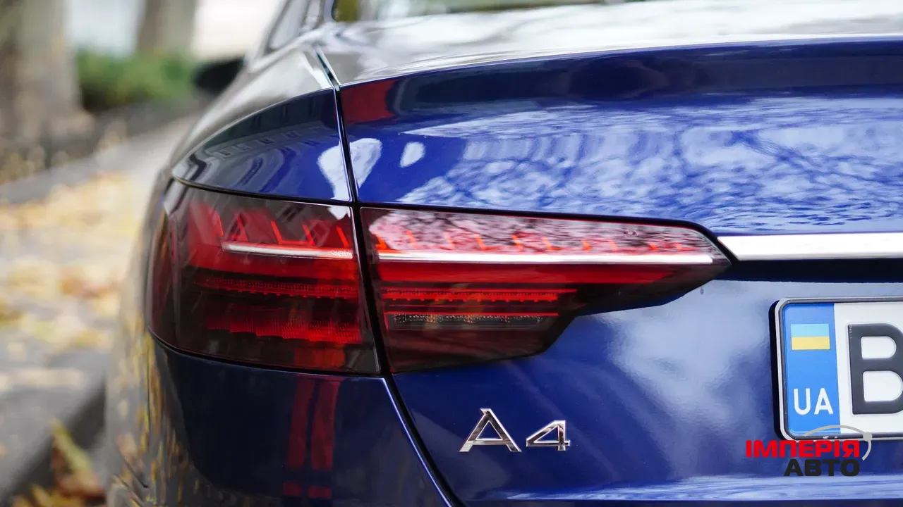 Audi A4 - фото 24