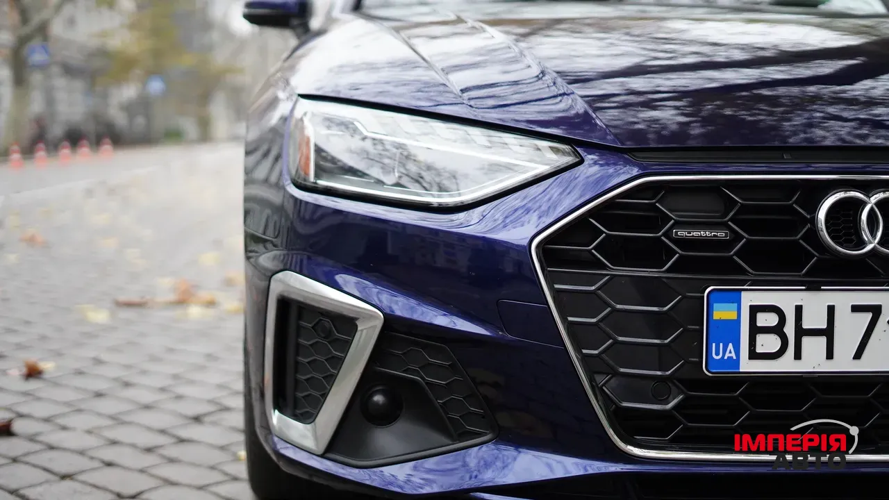 Audi A4 - фото 5