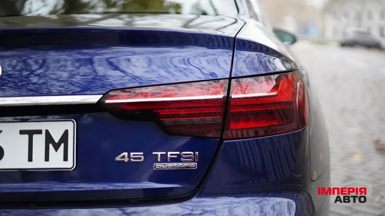 Audi A4 - фото 22