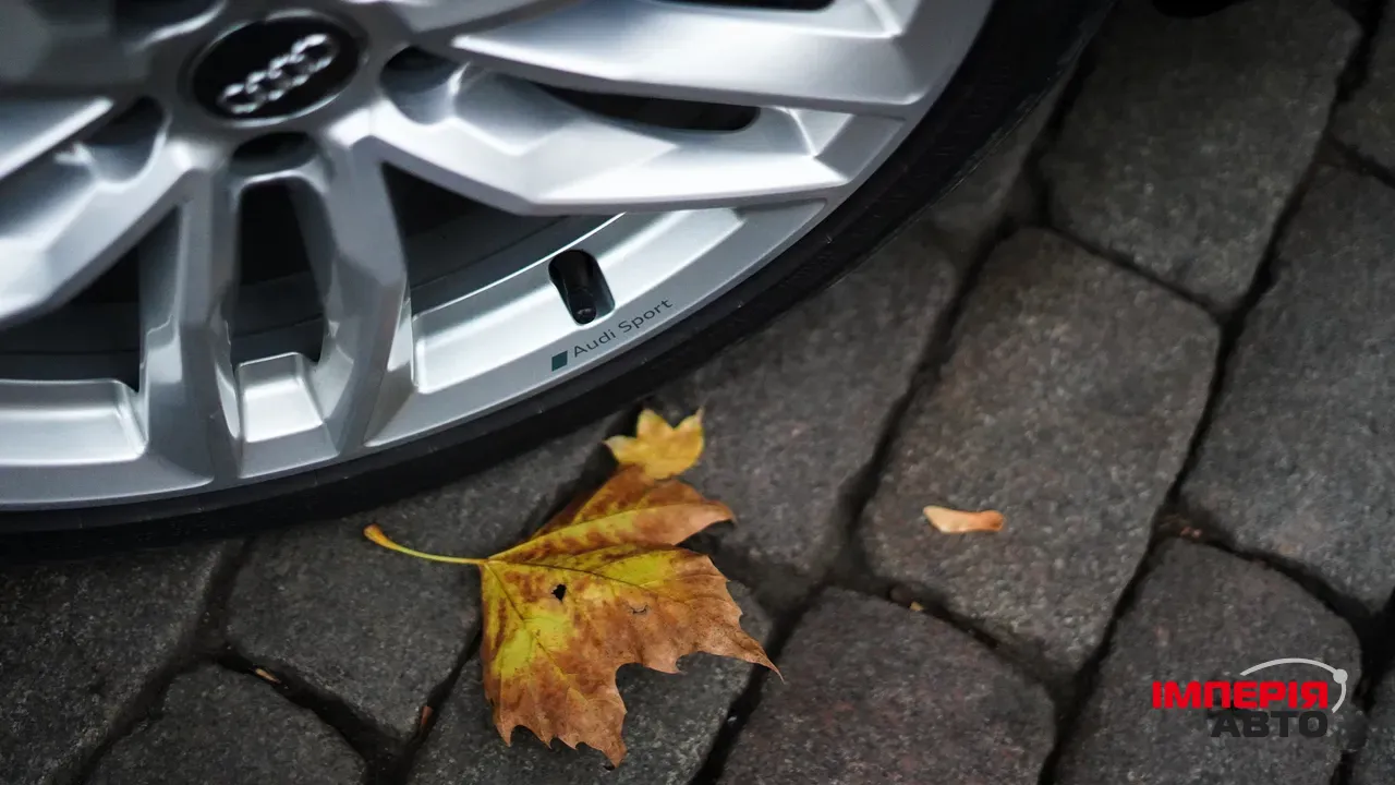 Audi A4 - фото 43