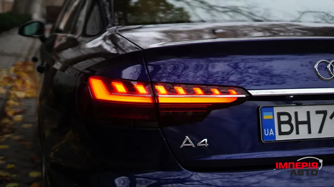 Audi A4 - фото 33