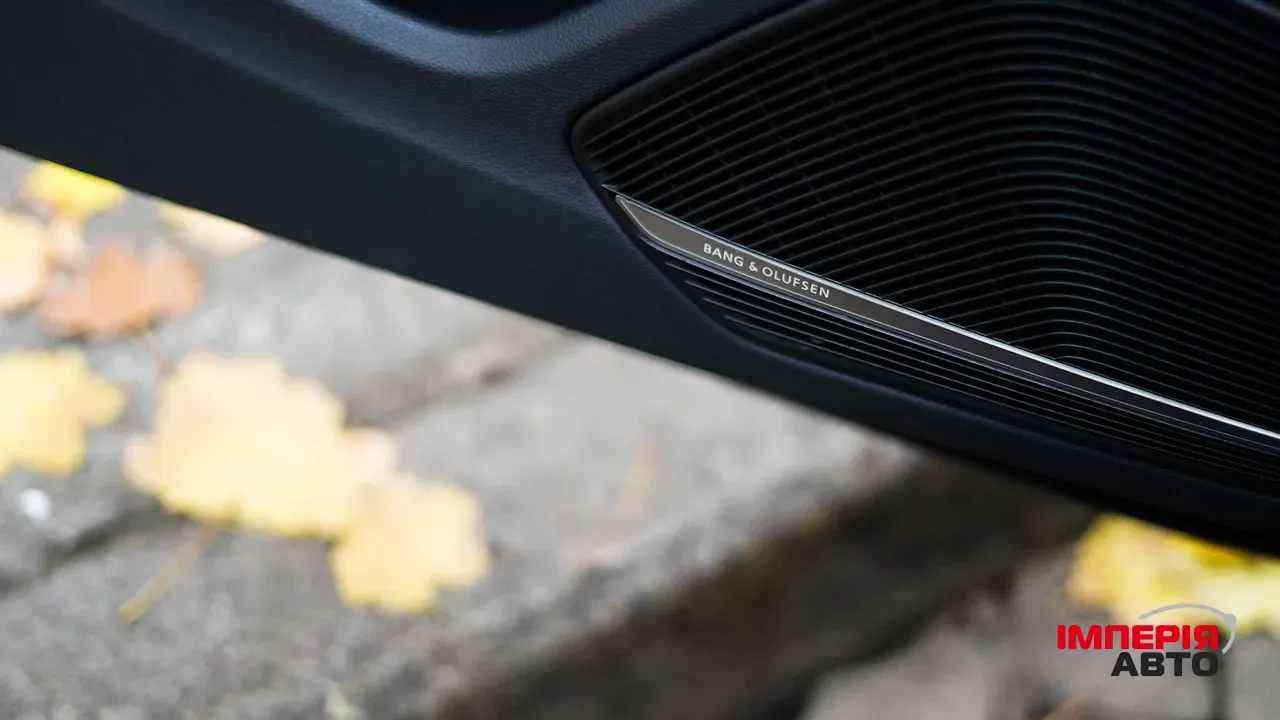 Audi A4 - фото 15