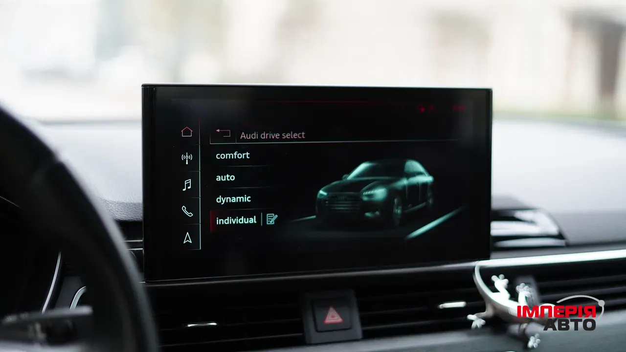 Audi A4 - фото 12