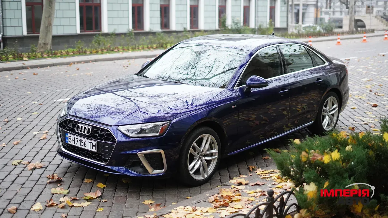 Audi A4 - фото 6