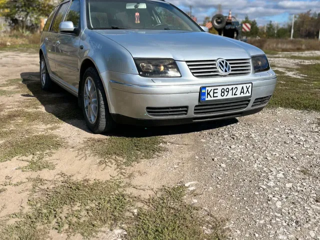 Volkswagen Bora - фото 1