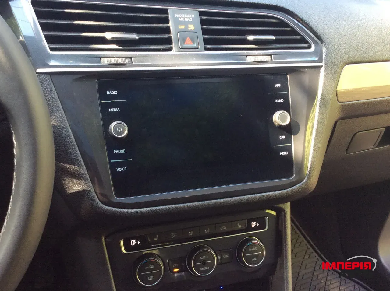 Volkswagen Tiguan - фото 19