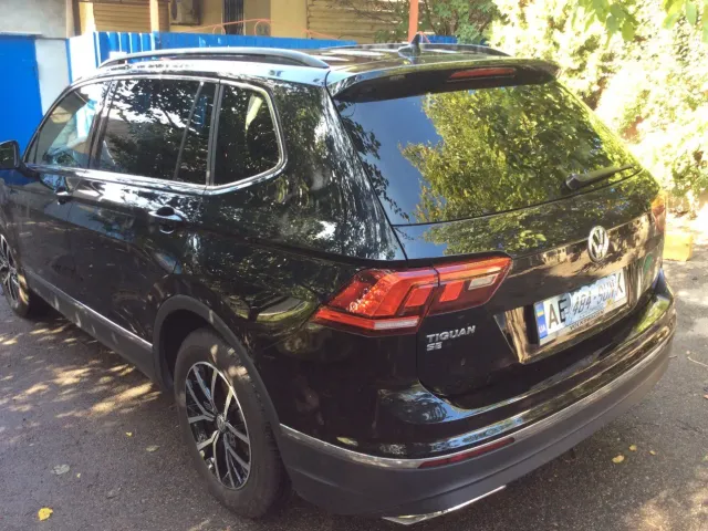 Volkswagen Tiguan - фото 5