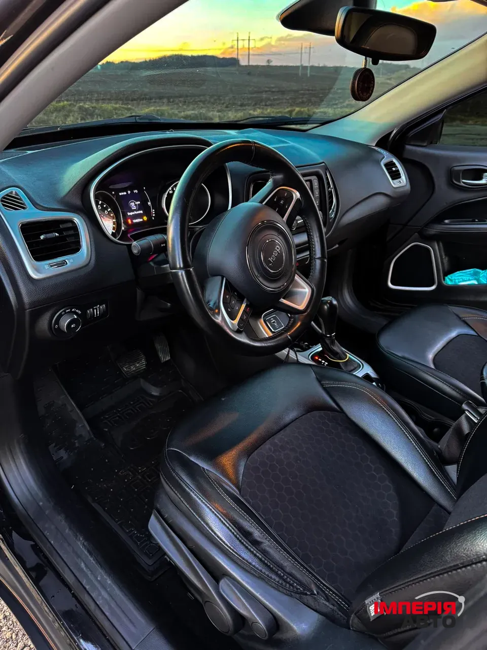 Jeep Compass - фото 2