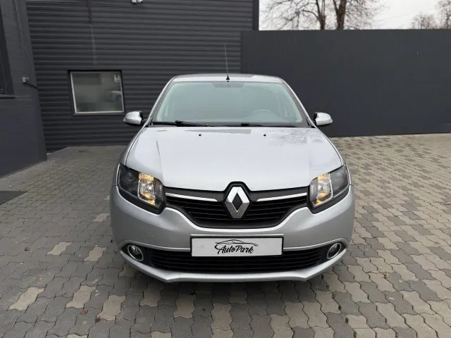 Renault Logan - фото 2