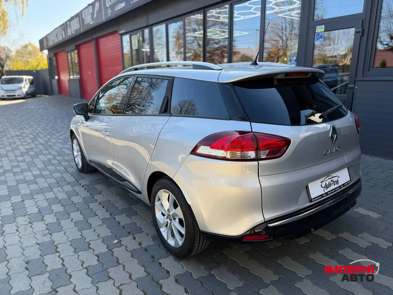 Renault Clio - фото 5