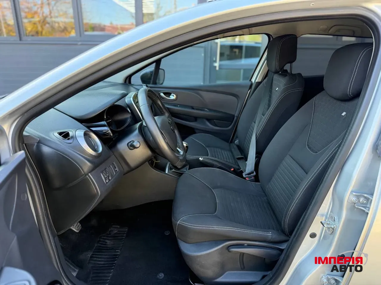 Renault Clio - фото 6