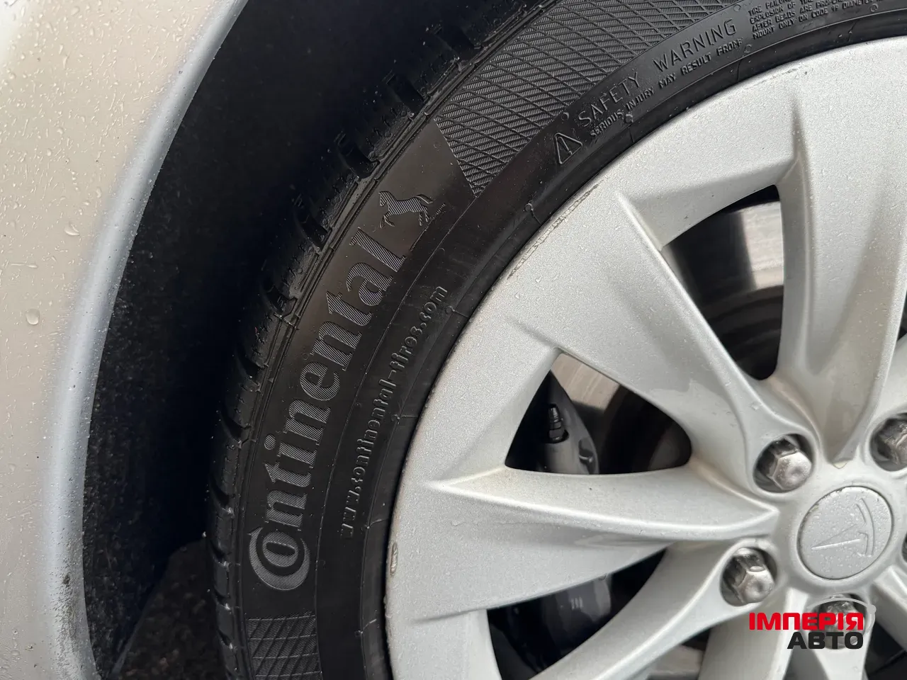 Tesla Model S - фото 15