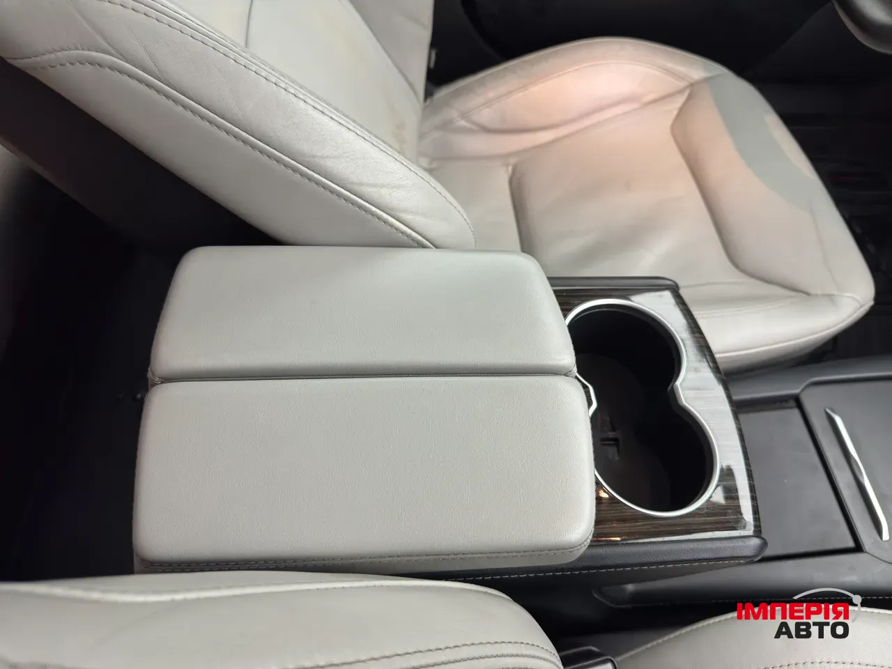 Tesla Model S - фото 32