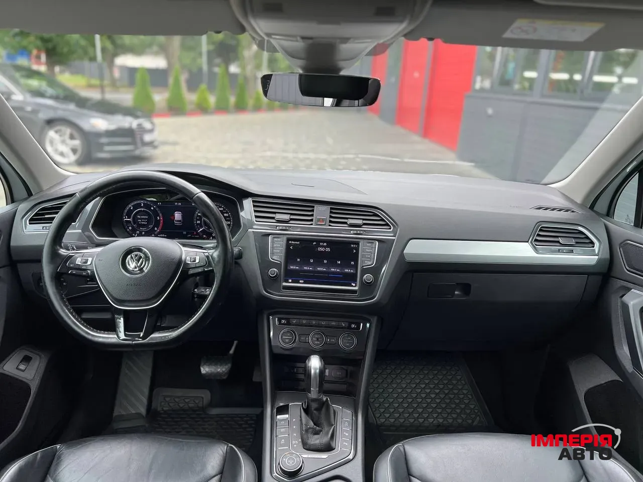 Volkswagen Tiguan - фото 7