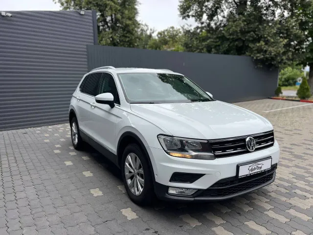Volkswagen Tiguan - фото 3