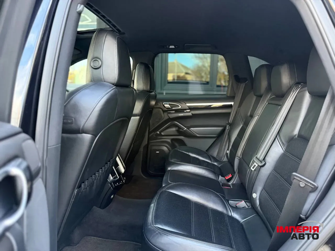 Porsche Cayenne - фото 8