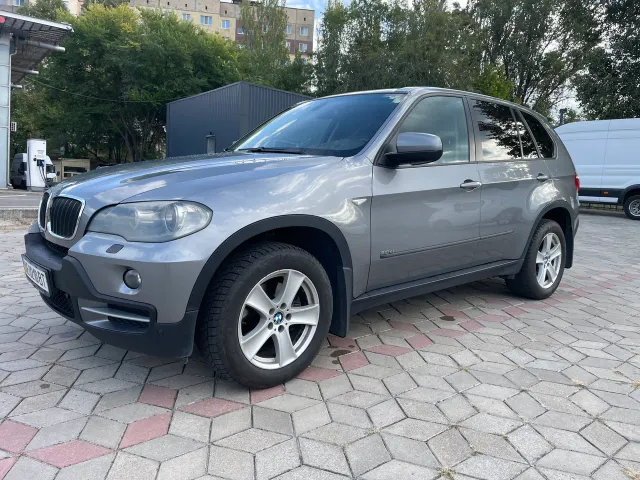 BMW X5 - фото 2