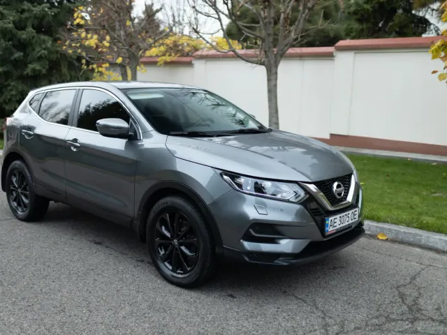 Nissan Qashqai - фото 1