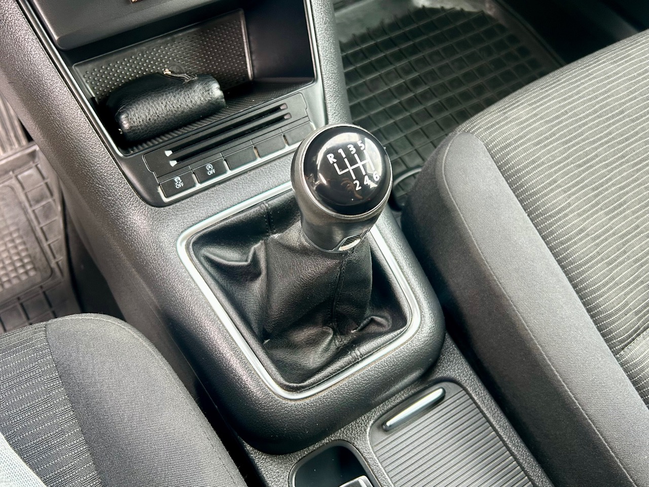 Volkswagen Tiguan - фото 5