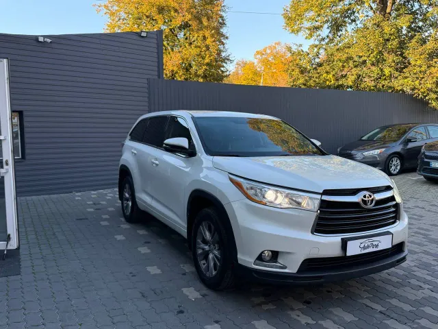 Toyota Highlander - фото 4