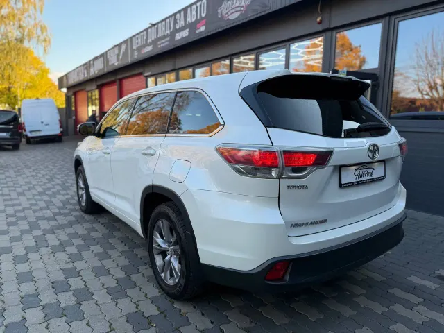 Toyota Highlander - фото 5