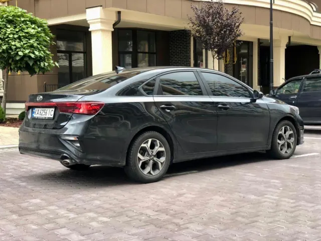 Kia Forte - фото 5