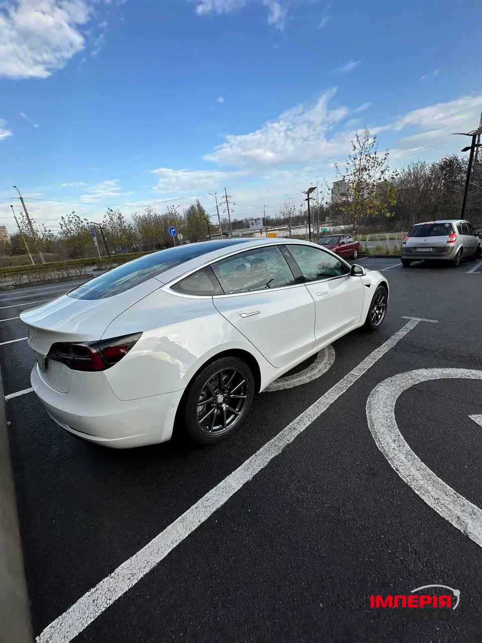 Tesla Model 3 - фото 3