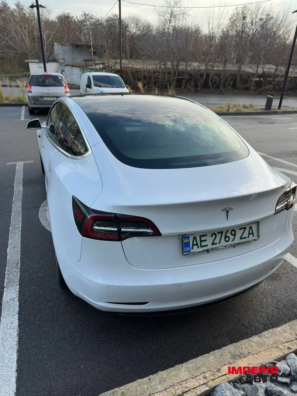 Tesla Model 3 - фото 2