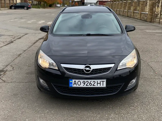 Opel Astra - фото 2