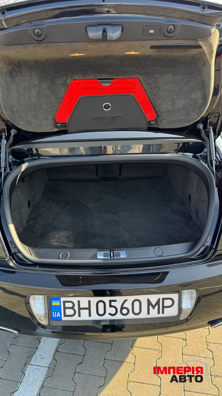 Bentley Continental GT - фото 26