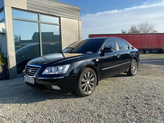 Hyundai Sonata - фото 1