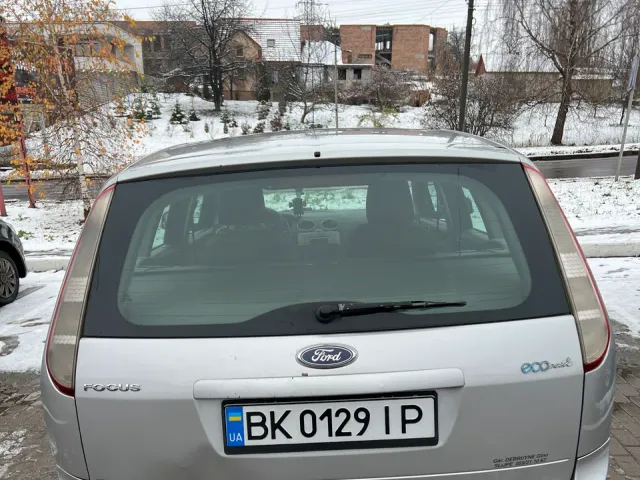 Ford Focus - фото 2