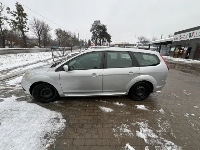 Ford Focus - фото 3