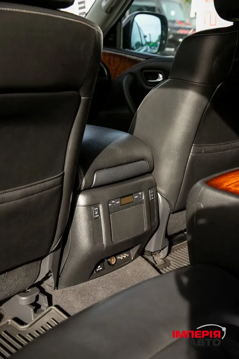 Infiniti QX80 - фото 16