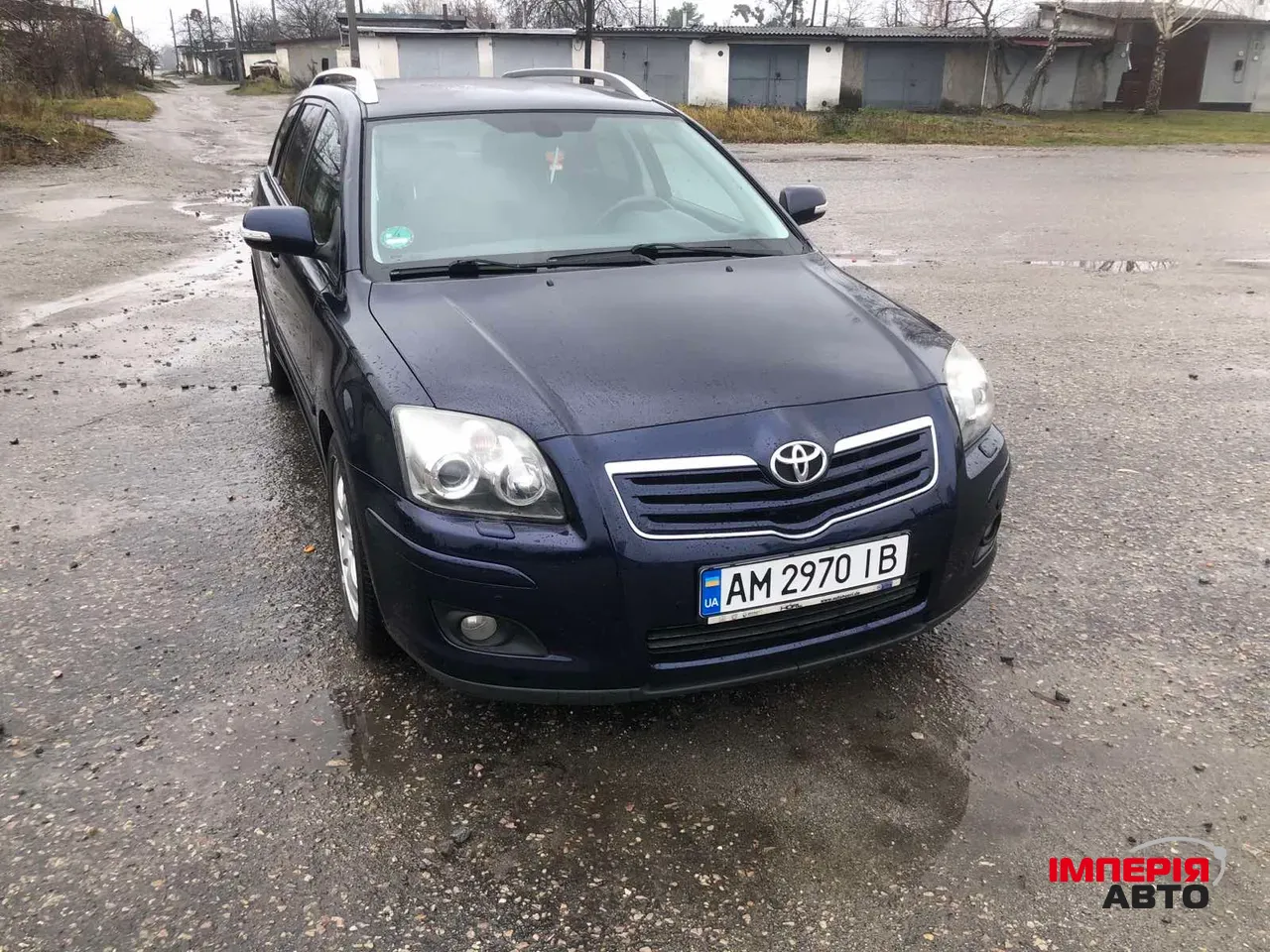 Toyota Avensis - фото 1