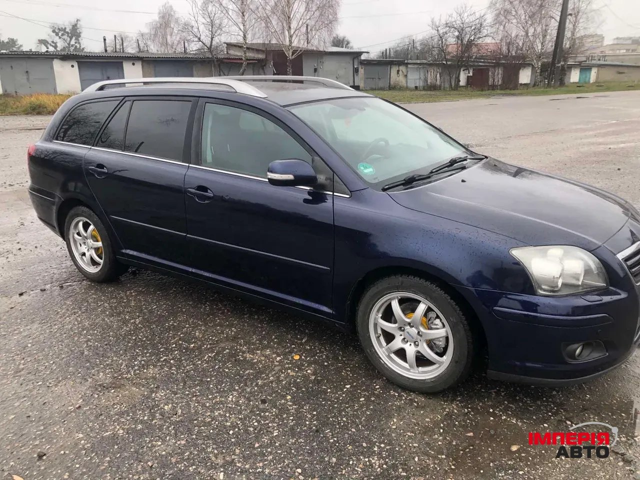 Toyota Avensis - фото 2