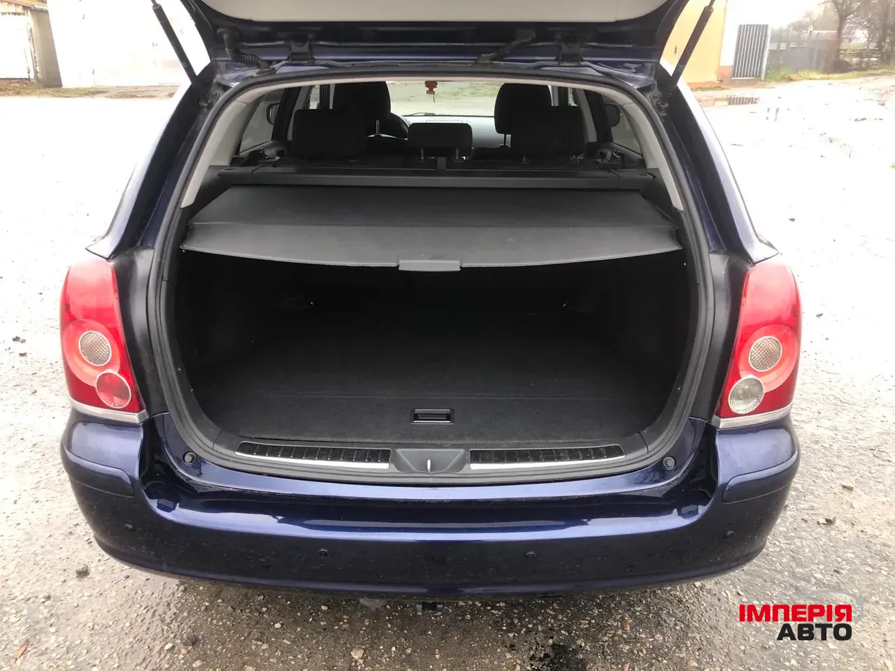 Toyota Avensis - фото 11