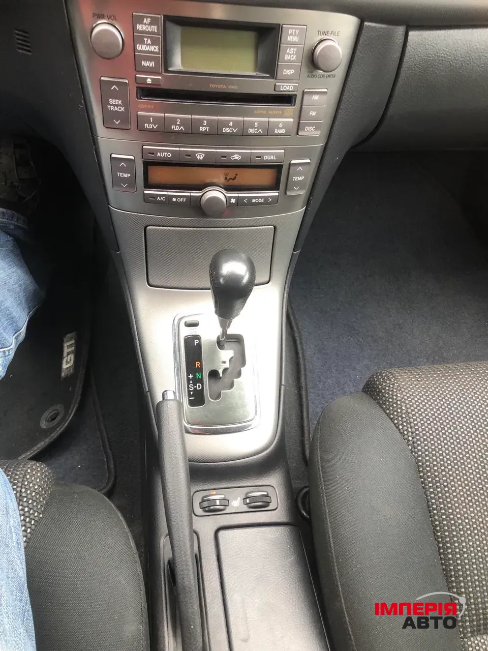 Toyota Avensis - фото 7