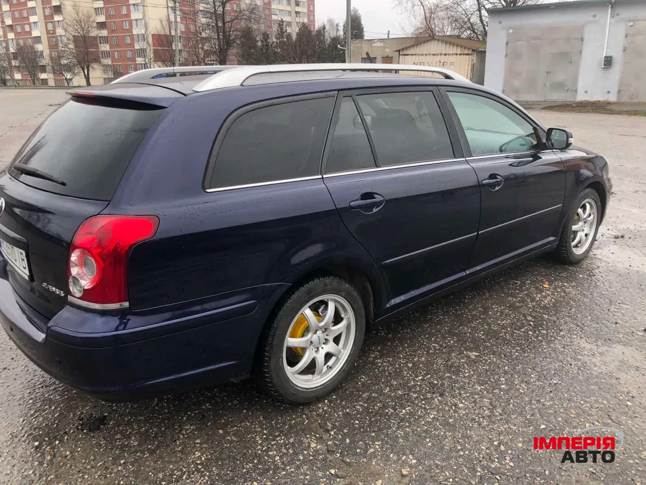 Toyota Avensis - фото 3