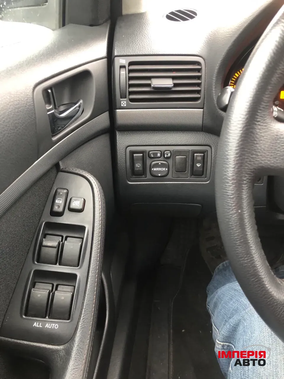 Toyota Avensis - фото 8